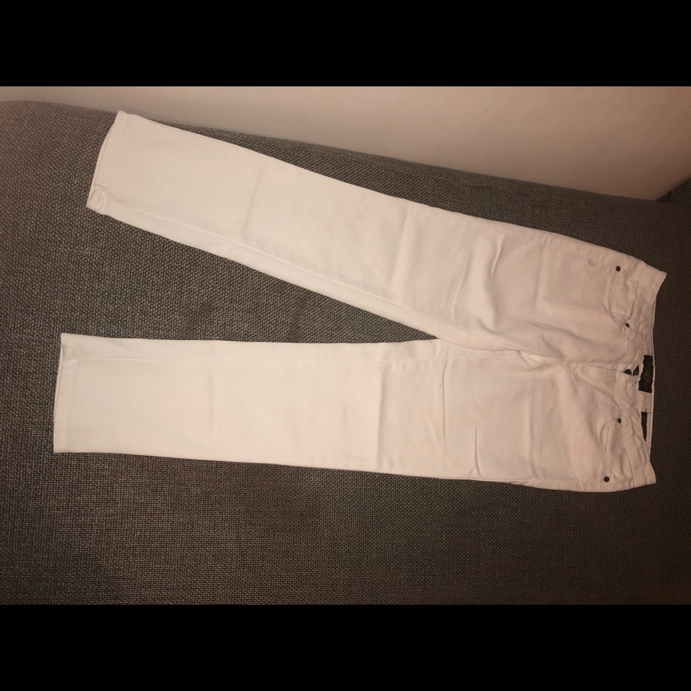 White jeans 👖